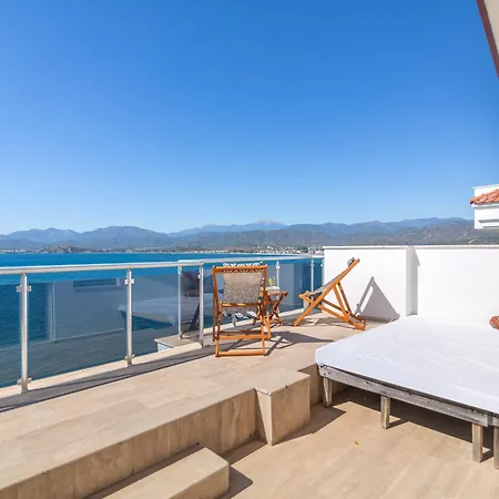 Sofia Ada Bed & Breakfast 4*