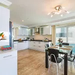 ベッド・アンド・ブレックファスト Sofia Ada フェティエ