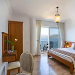 Sofia Ada フェティエ