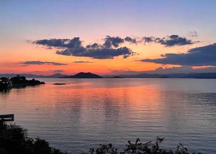 Sofia Ada Oda ve Kahvaltı